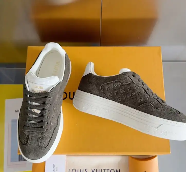 hype Louis Vuitton Sneakers