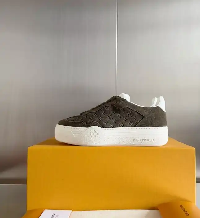 hype Louis Vuitton Sneakers