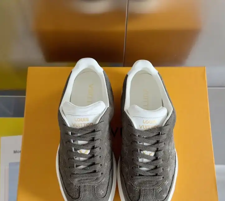 hype Louis Vuitton Sneakers