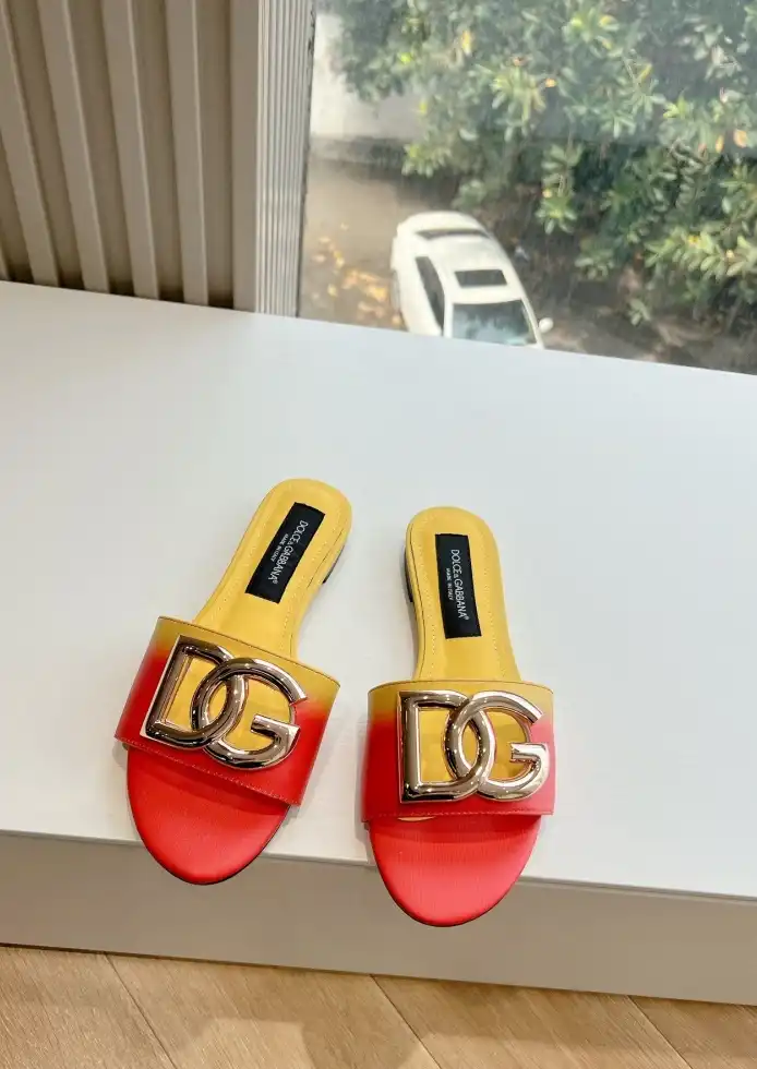 hype Dolce & Gabbana Slippers