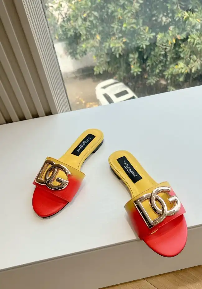 hype Dolce & Gabbana Slippers