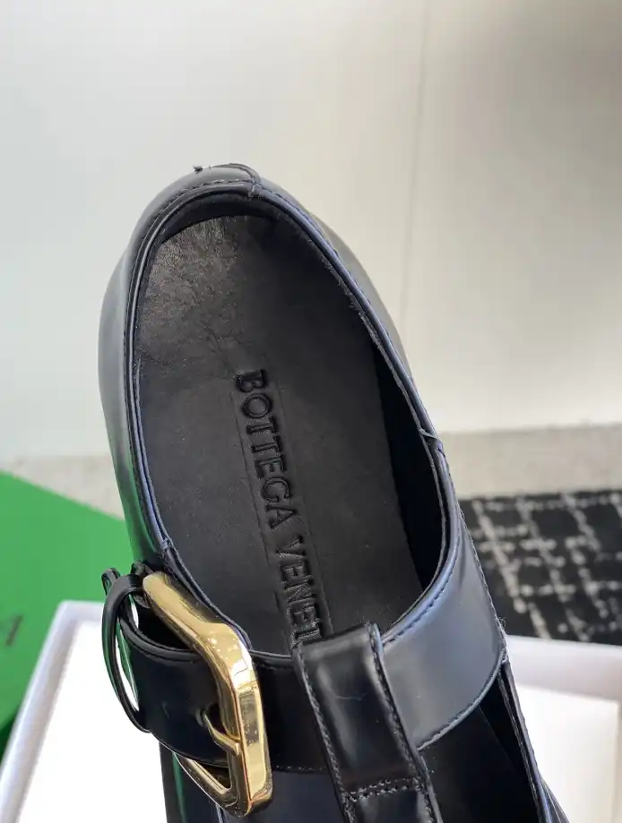 hype Bottega Veneta Leather Shoes