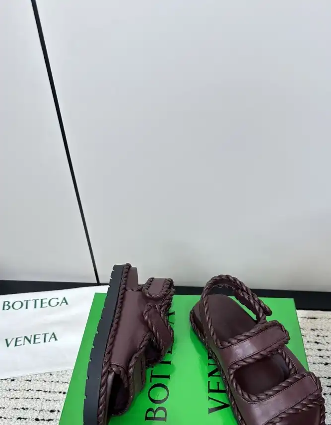 hype Bottega Veneta Sandals