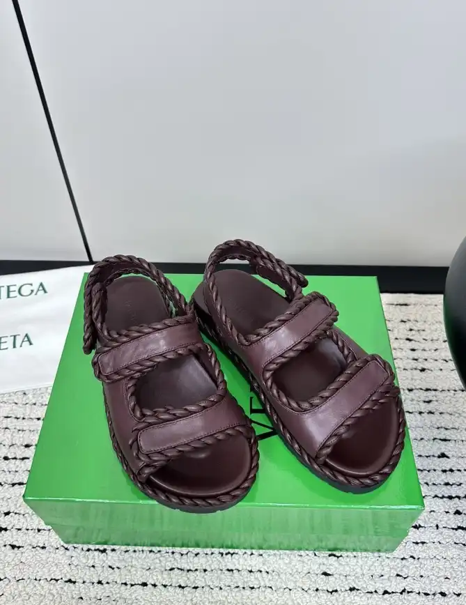 hype Bottega Veneta Sandals