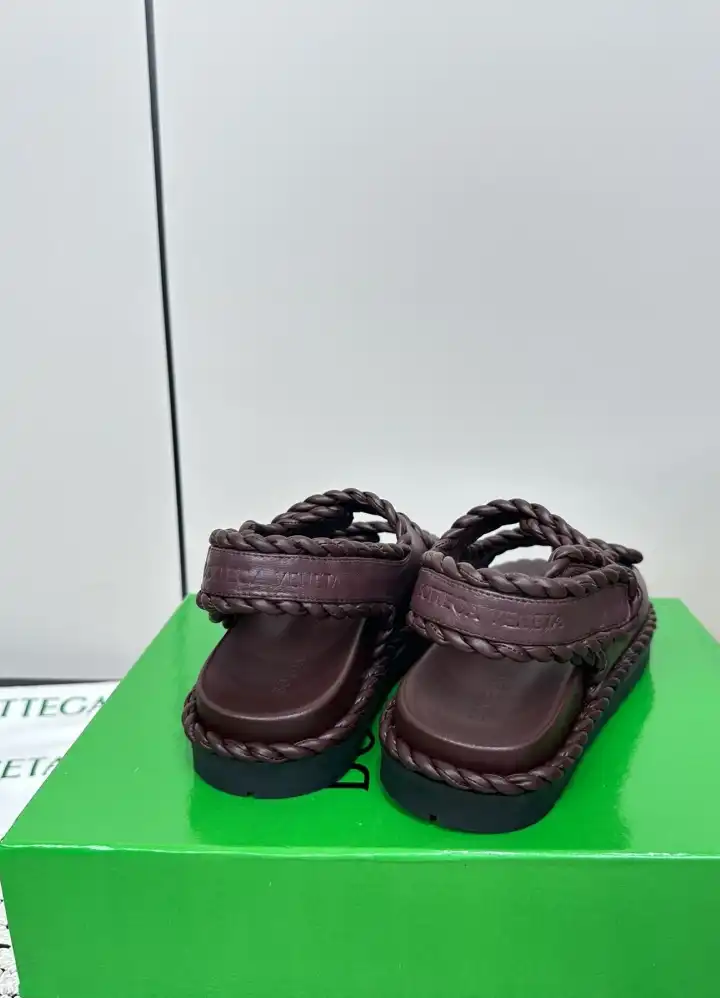 hype Bottega Veneta Sandals