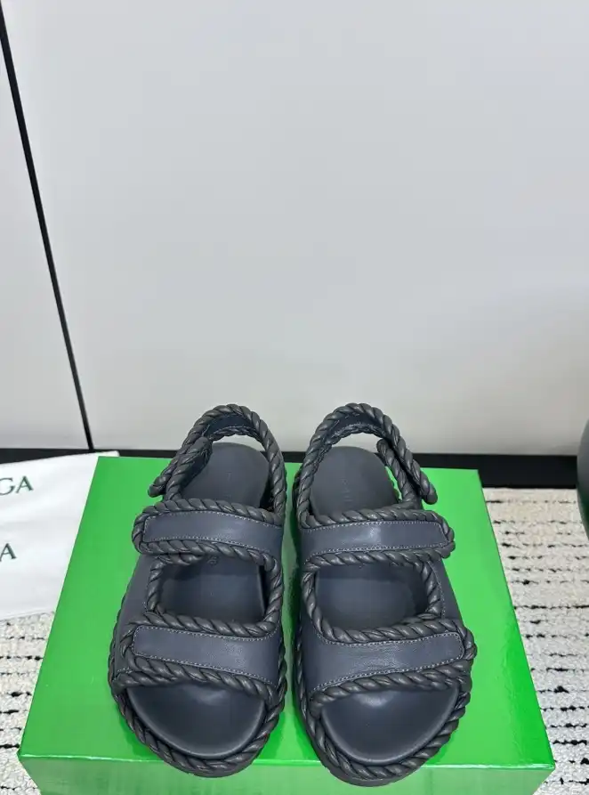 hype Bottega Veneta Sandals