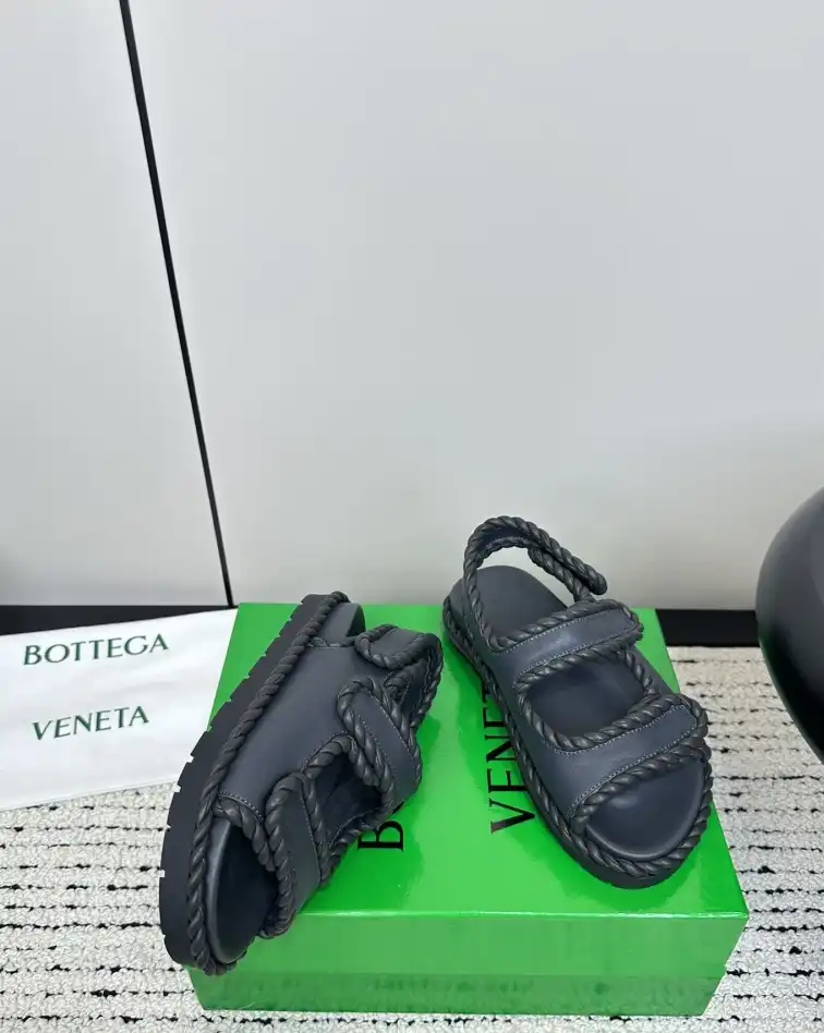 hype Bottega Veneta Sandals