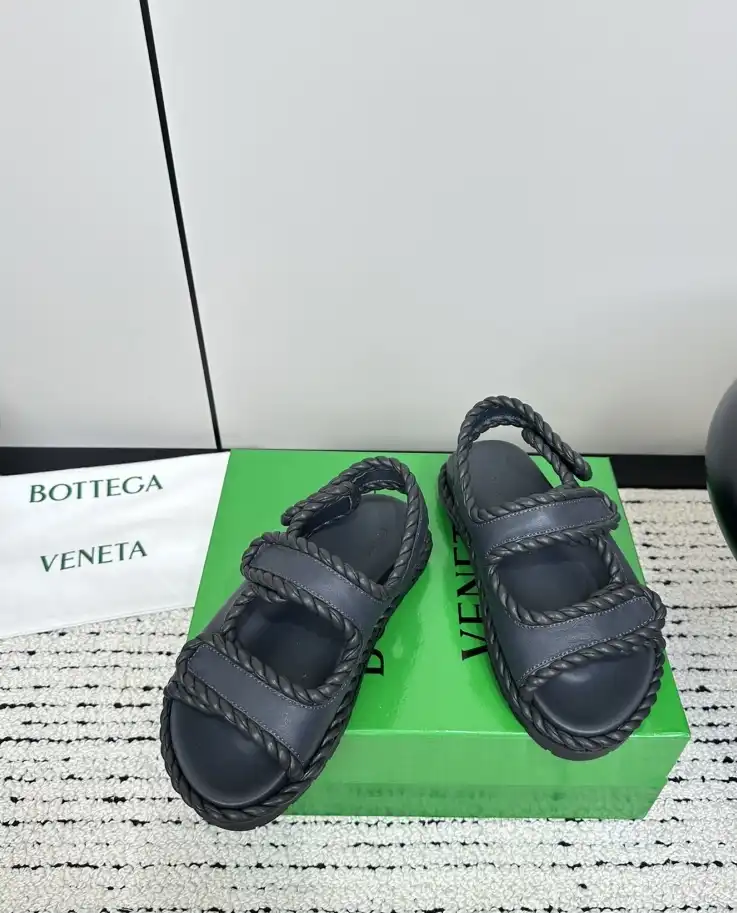 hype Bottega Veneta Sandals