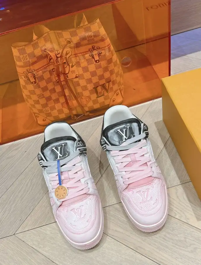 hype Louis Vuitton Sneakers