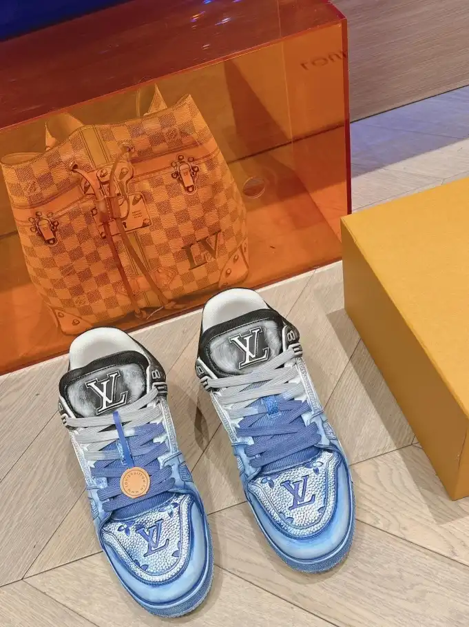 hype Louis Vuitton Sneakers