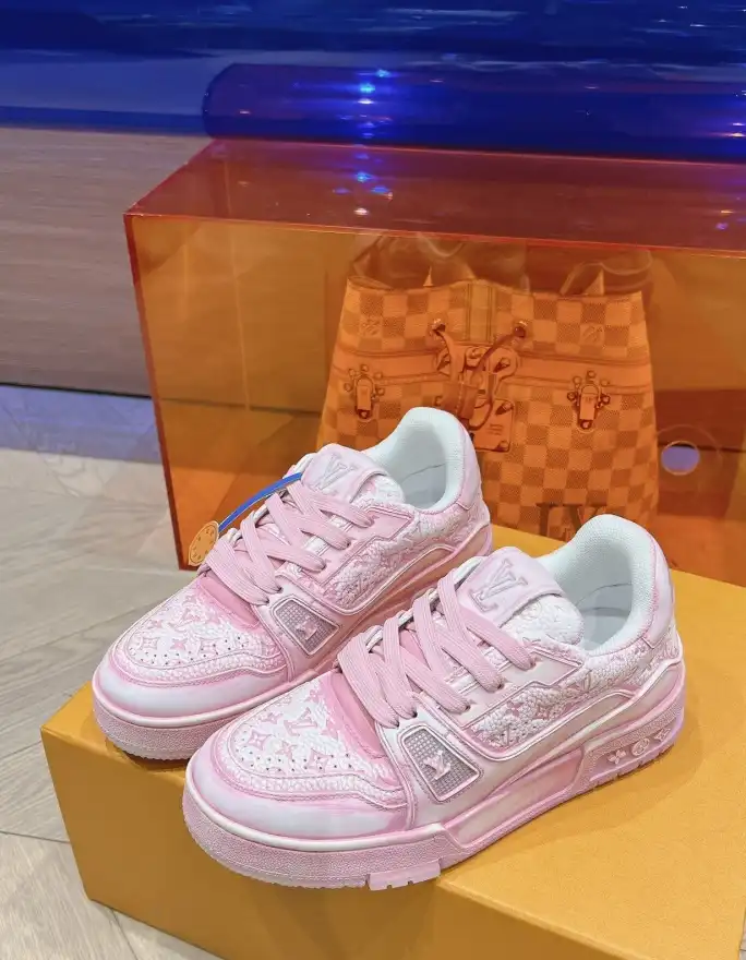 hype Louis Vuitton Sneakers