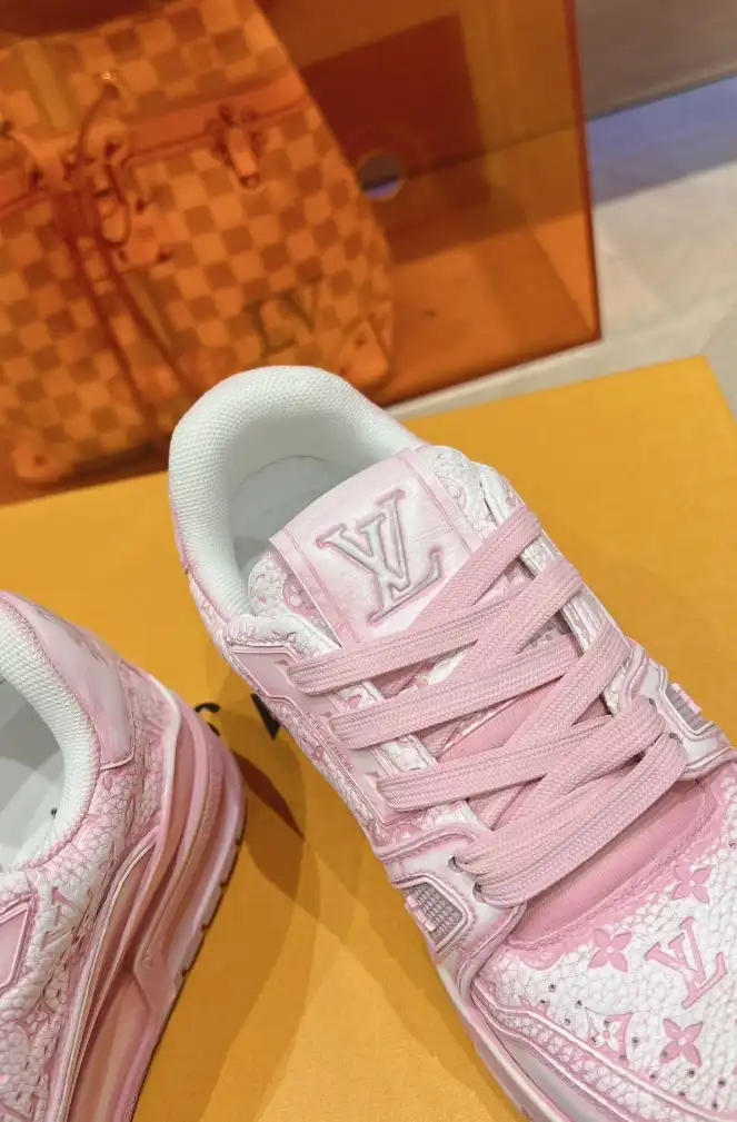 hype Louis Vuitton Sneakers