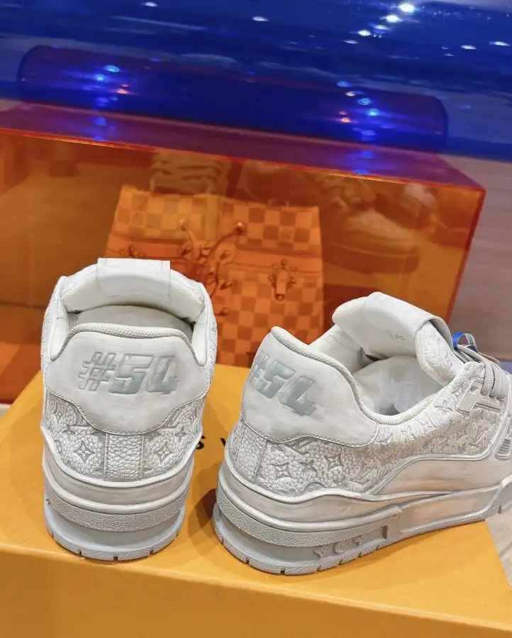 hype Louis Vuitton Sneakers