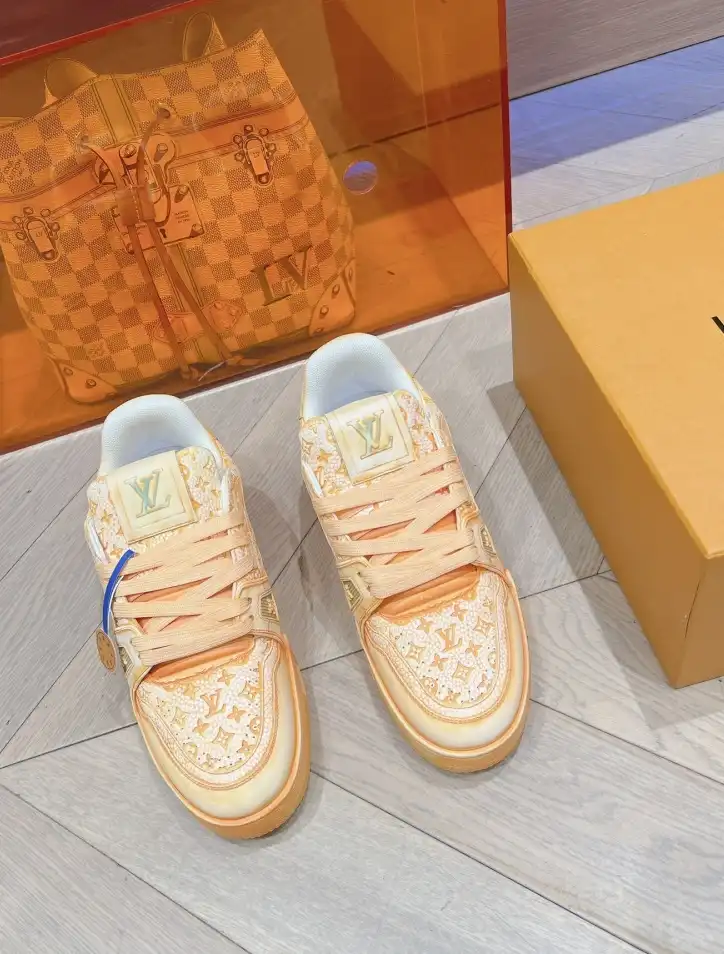 hype Louis Vuitton Sneakers