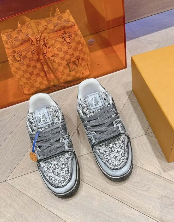 hype Louis Vuitton Sneakers