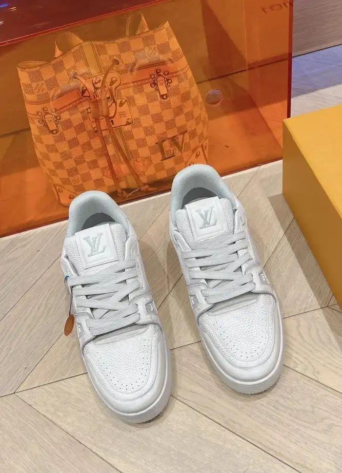 hype Louis Vuitton Sneakers