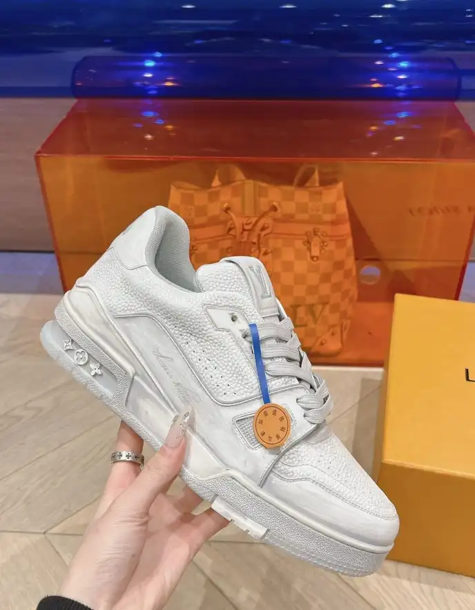 hype Louis Vuitton Sneakers