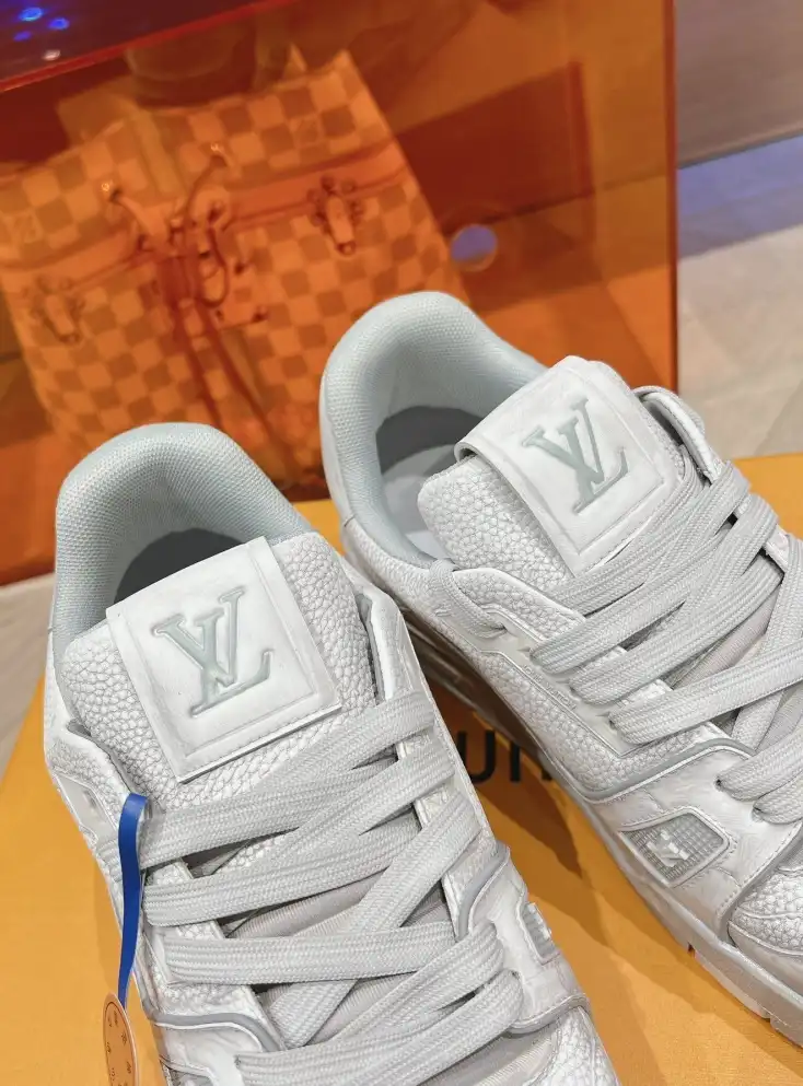 hype Louis Vuitton Sneakers