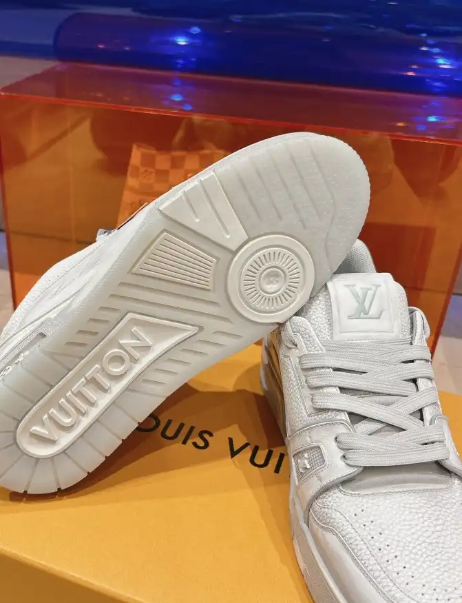 hype Louis Vuitton Sneakers