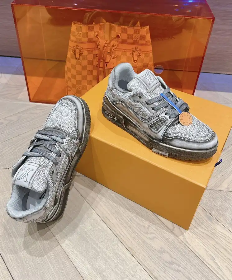 hype Louis Vuitton Sneakers