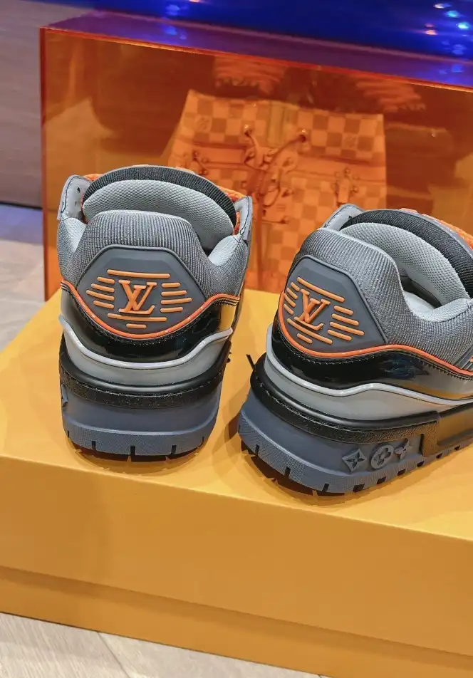 hype Louis Vuitton Sneakers