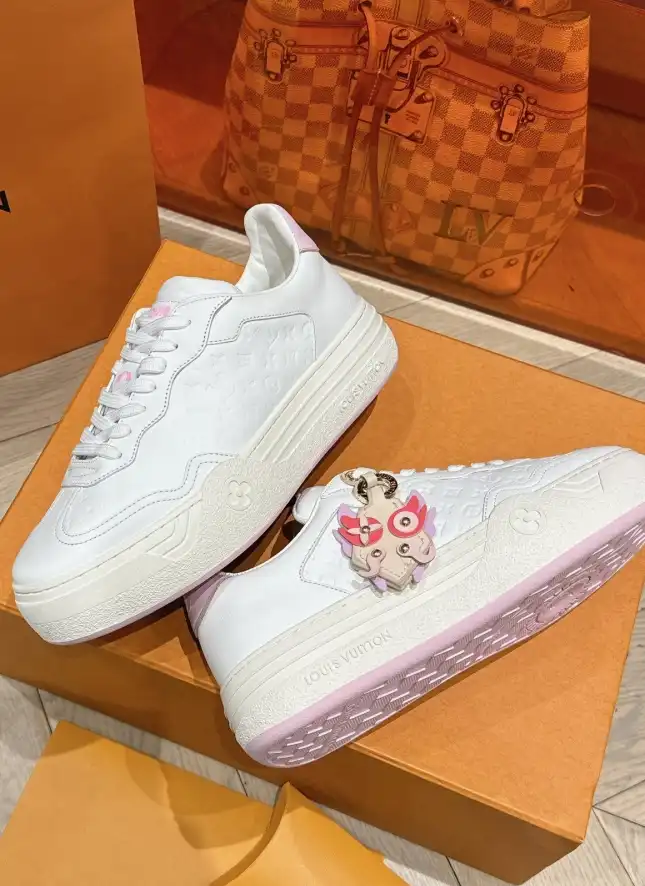 hype Louis Vuitton Sneakers