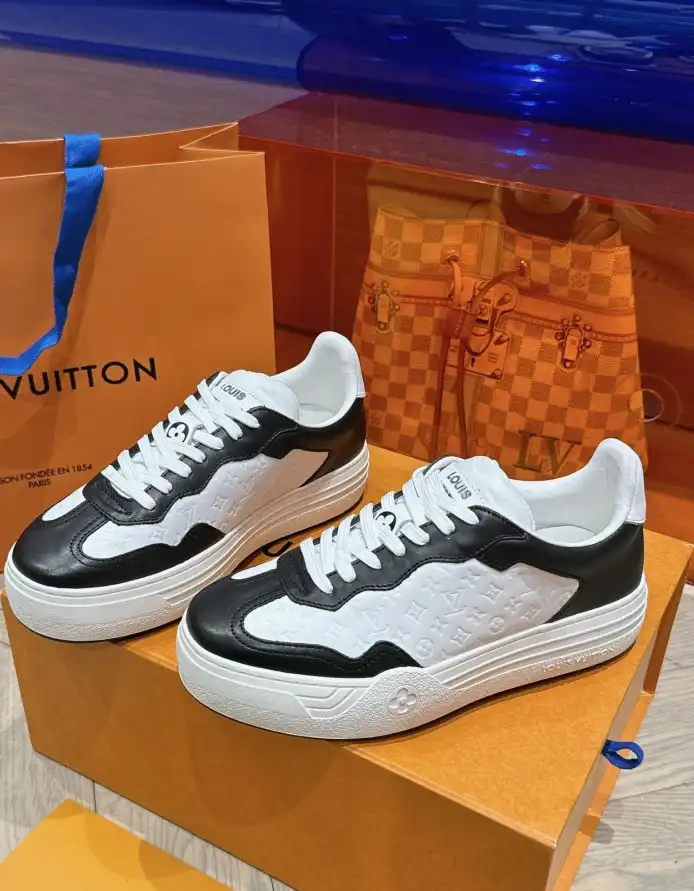 hype Louis Vuitton Sneakers