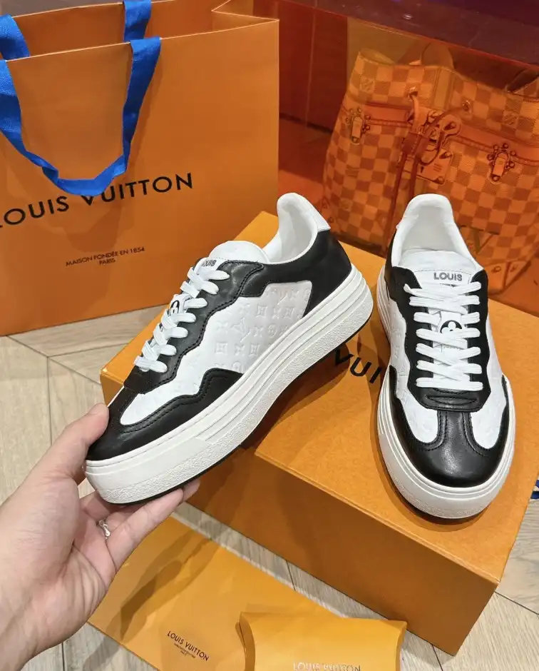 hype Louis Vuitton Sneakers