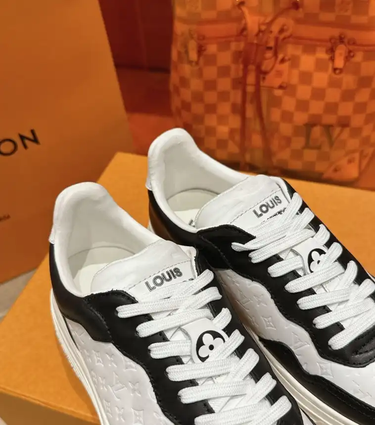 hype Louis Vuitton Sneakers