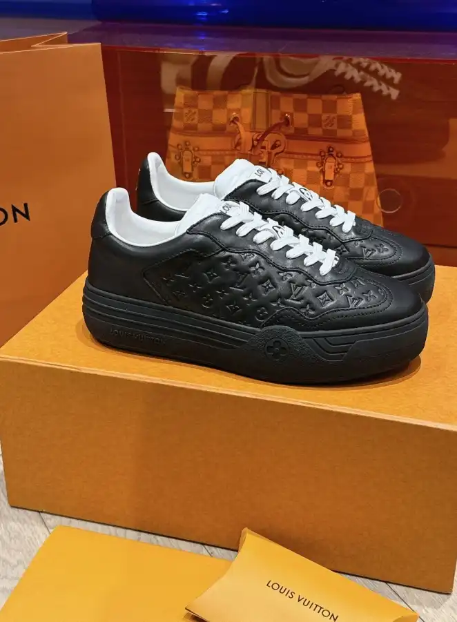 hype Louis Vuitton Sneakers