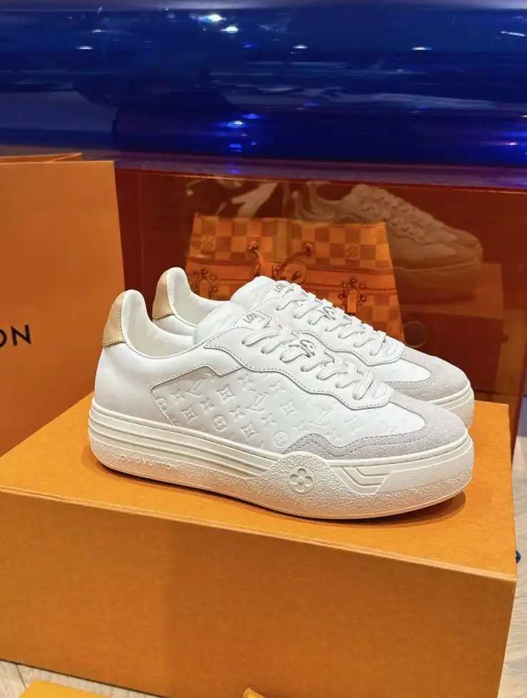 hype Louis Vuitton Sneakers