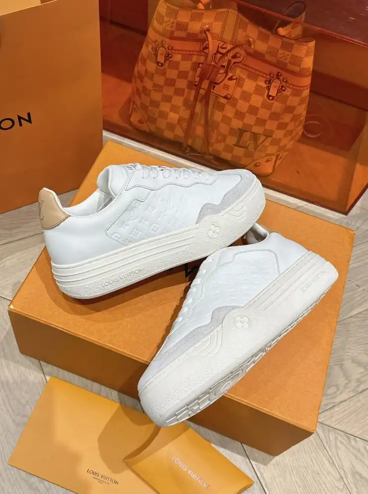 hype Louis Vuitton Sneakers