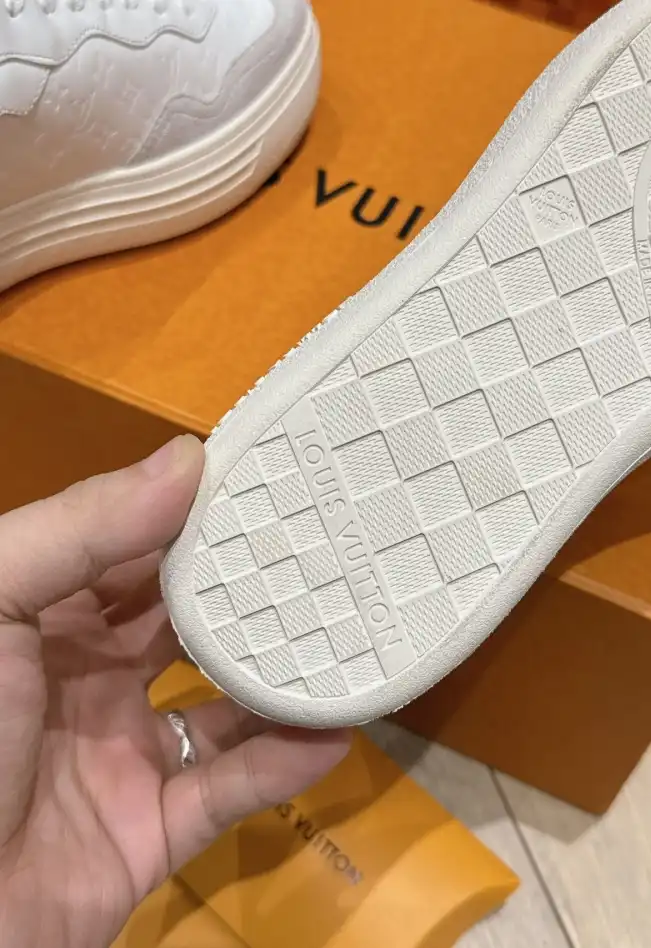 hype Louis Vuitton Sneakers