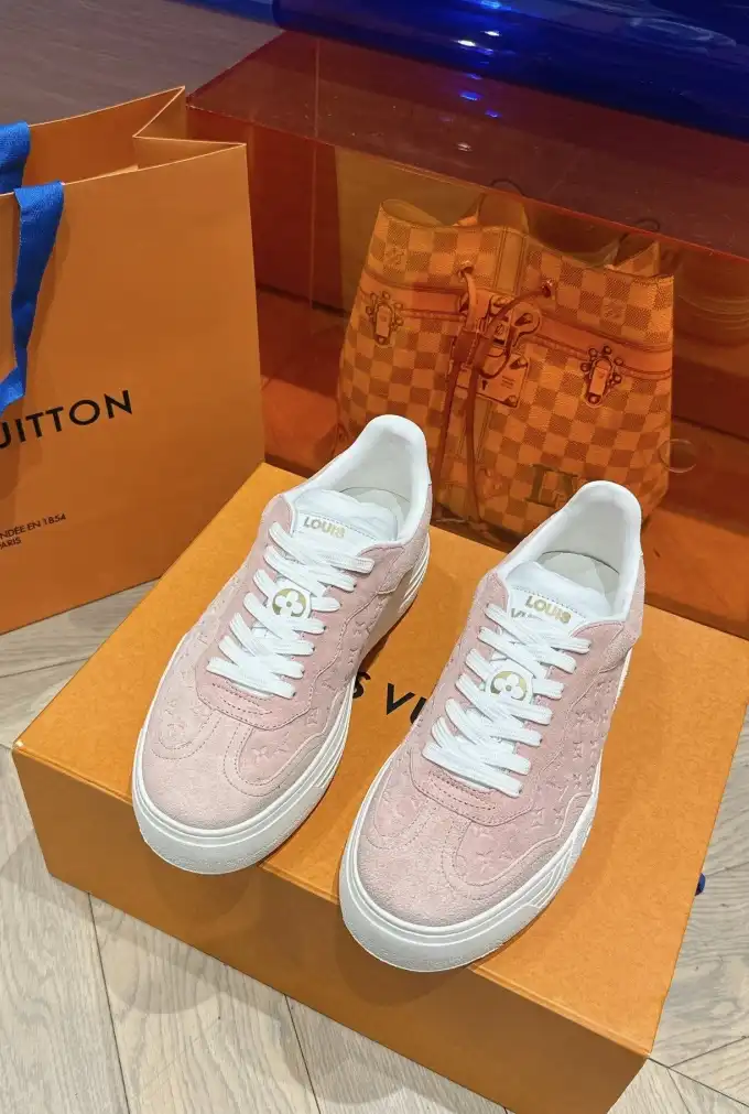 hype Louis Vuitton Sneakers