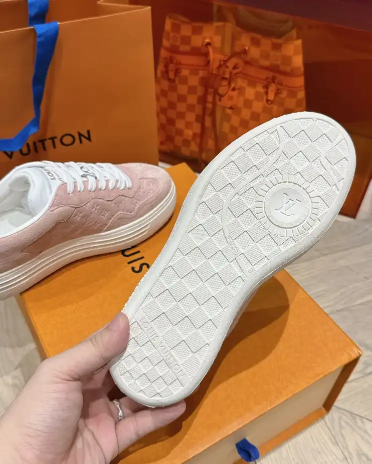 hype Louis Vuitton Sneakers