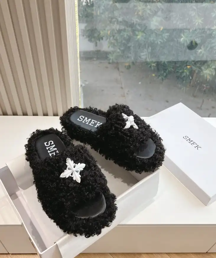 hype Other Slippers