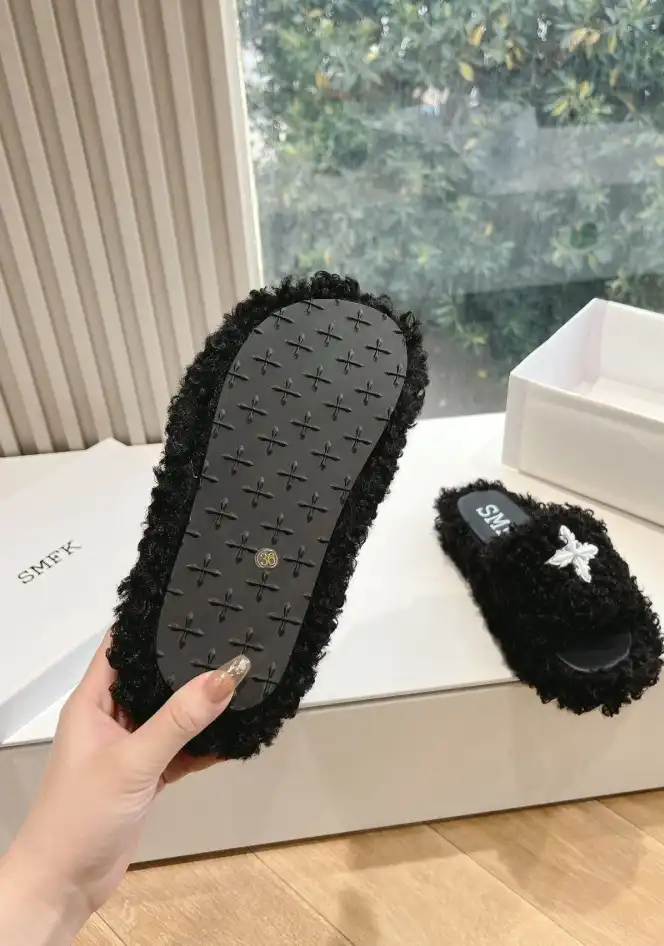 hype Other Slippers