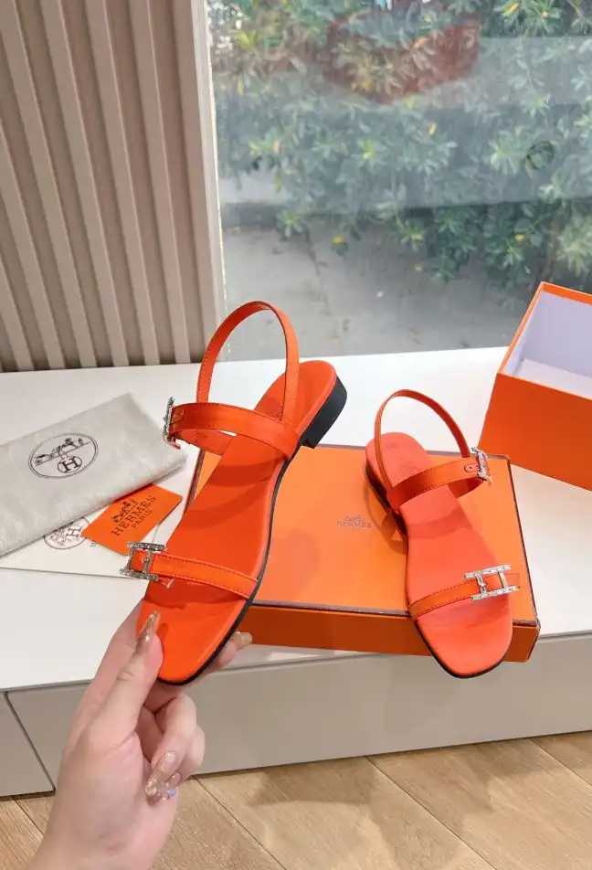 hype Hermes Sandals