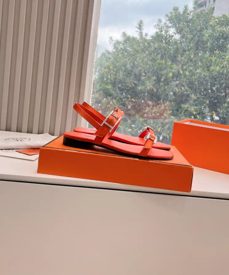 hype Hermes Sandals