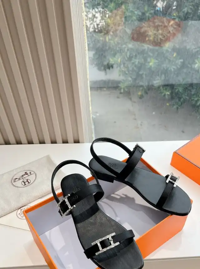 hype Hermes Sandals