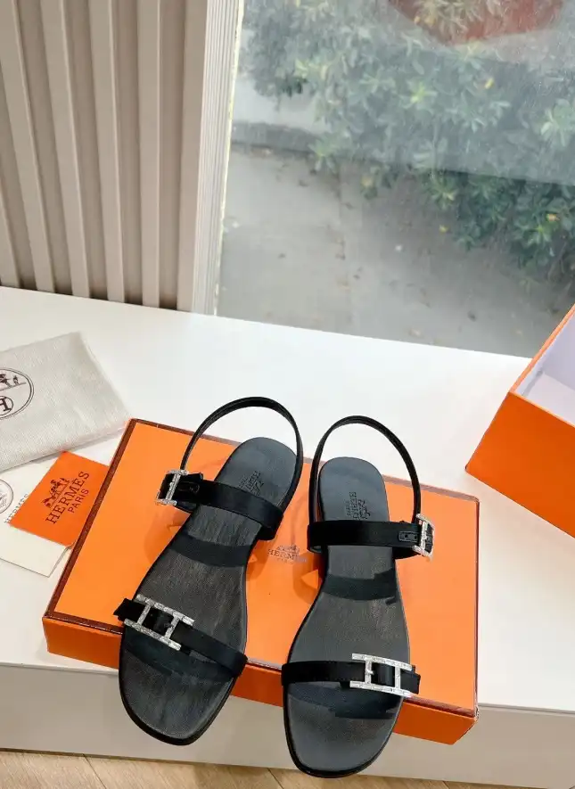 hype Hermes Sandals