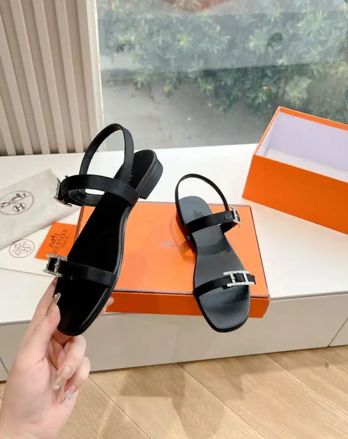 hype Hermes Sandals