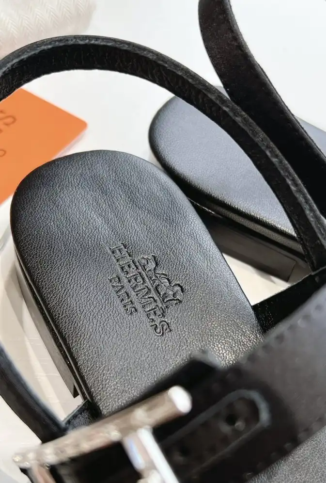 hype Hermes Sandals