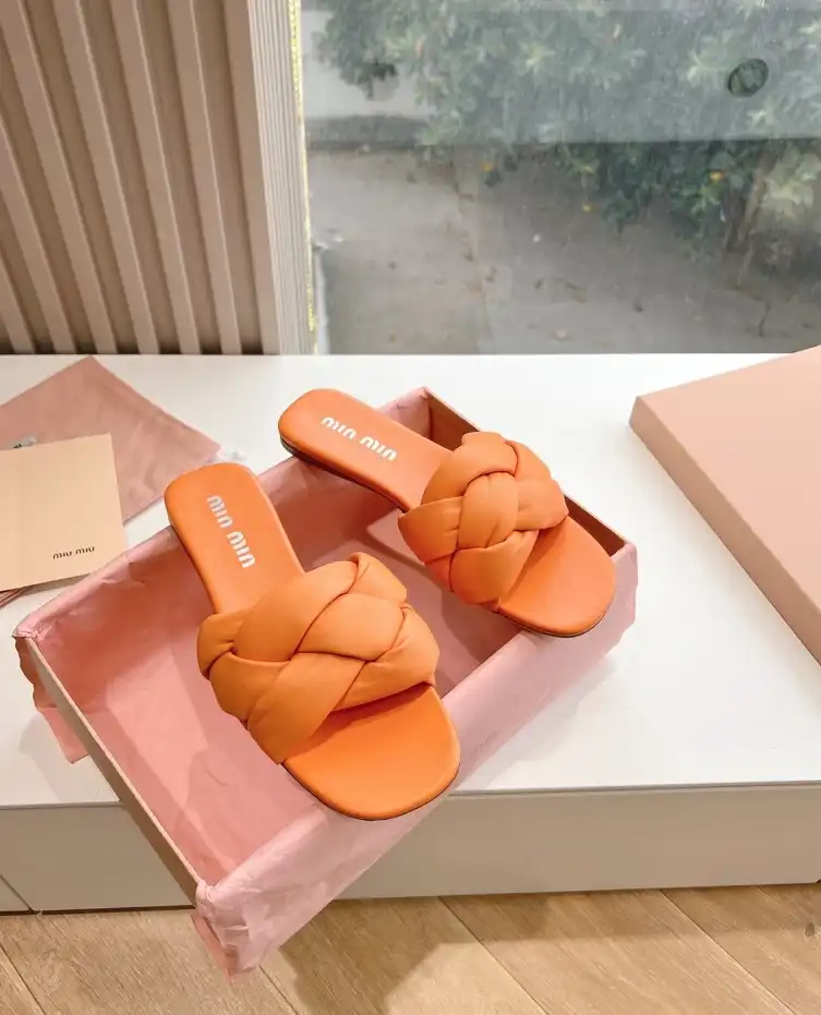 hype Miu Miu Slippers