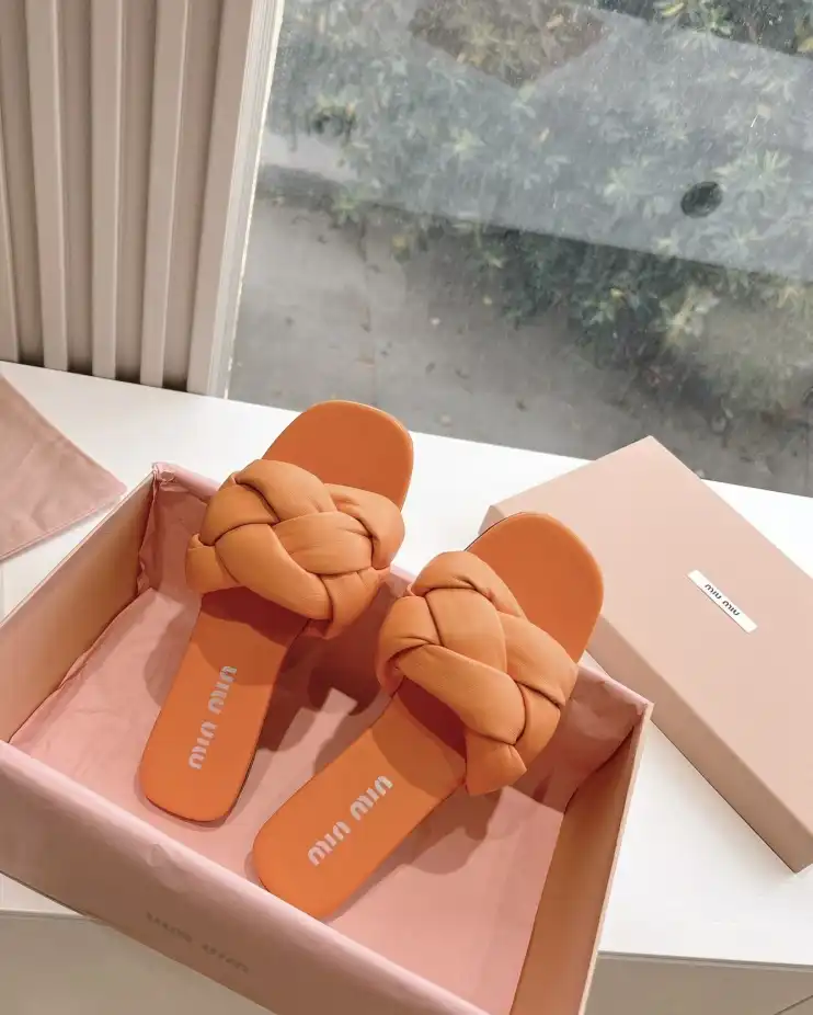 hype Miu Miu Slippers