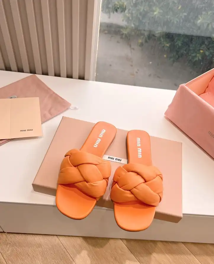 hype Miu Miu Slippers