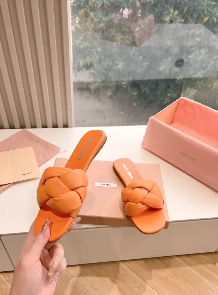 hype Miu Miu Slippers