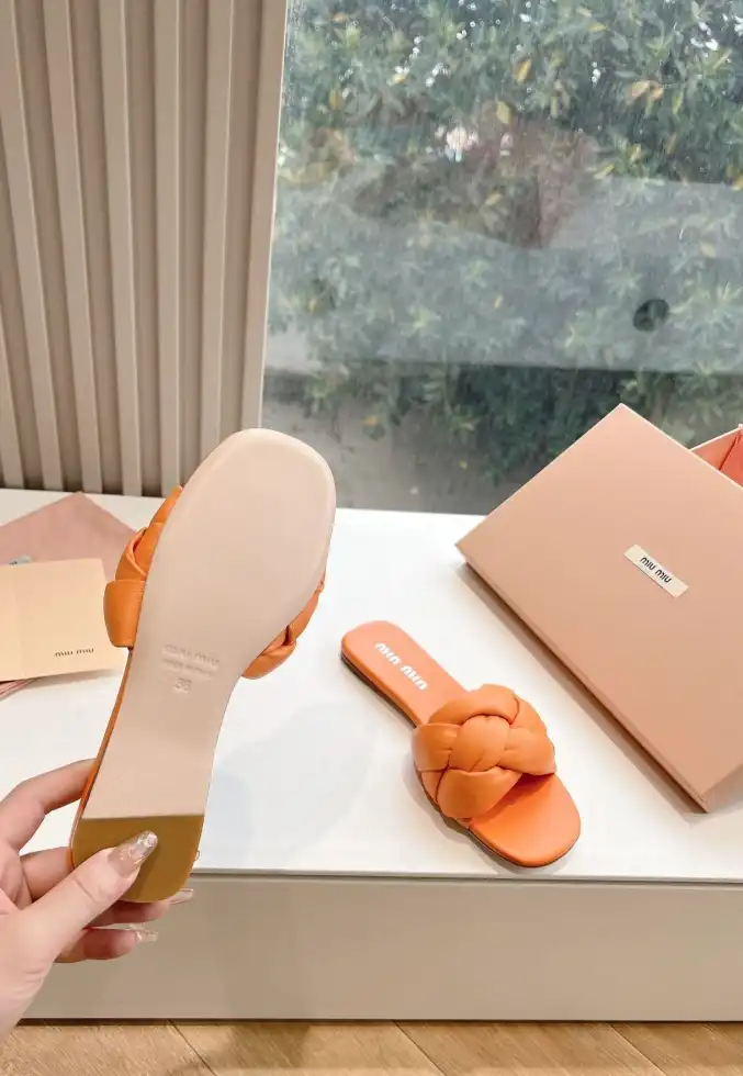 hype Miu Miu Slippers