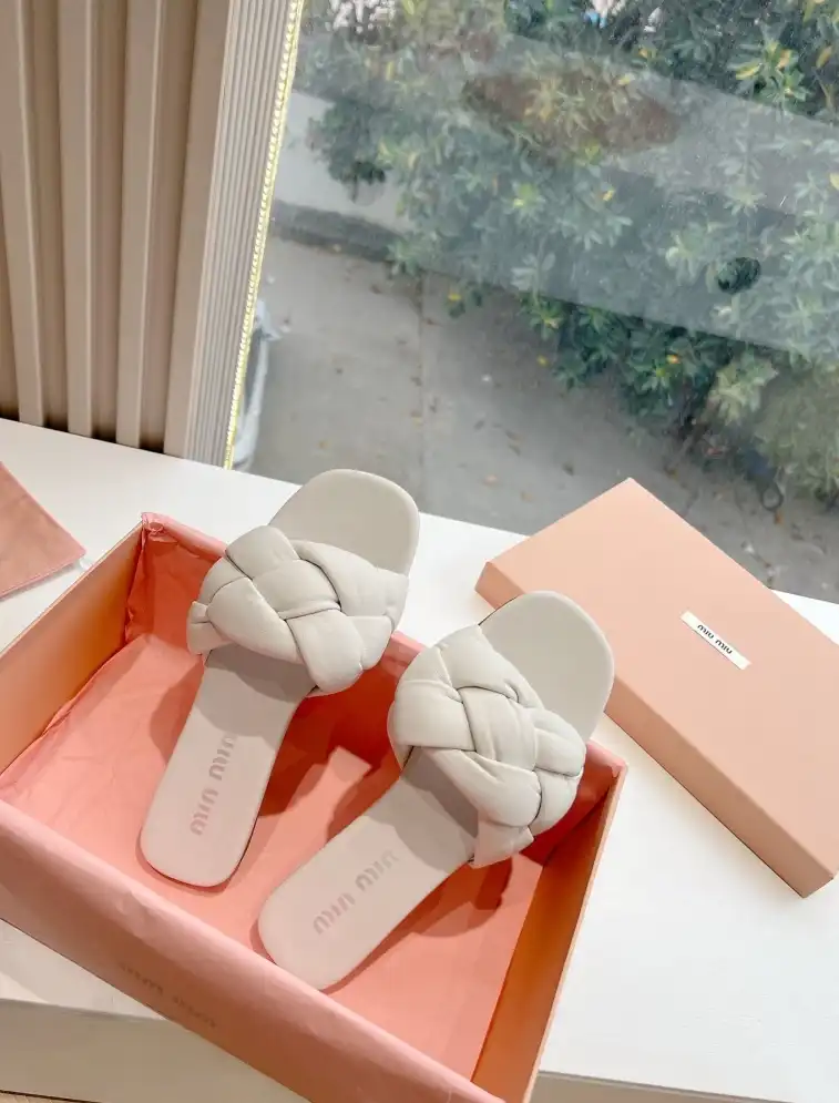 hype Miu Miu Slippers