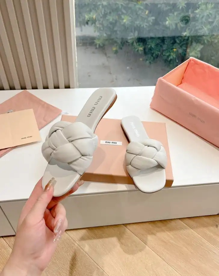 hype Miu Miu Slippers